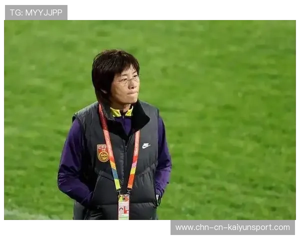 加拉塔萨雷女足杨莉娜首训冲刺拉满,边路传中精准到位 加拉塔萨雷女足杨莉娜首训冲刺拉满,边路传中精准到位