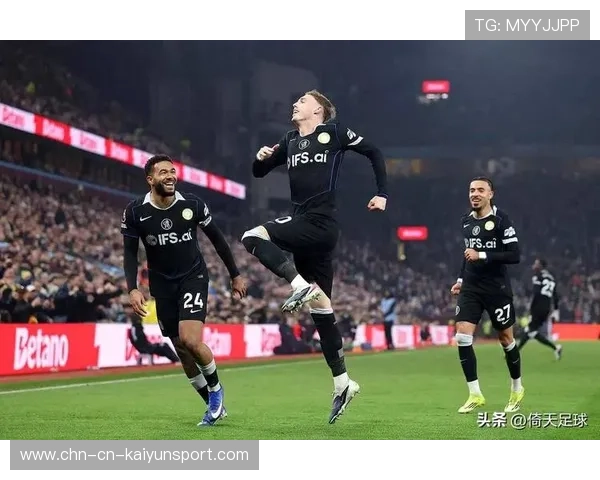 萨福诺夫扑出对方点球,力保巴黎圣日耳曼城门不失 萨福诺夫扑出对方点球,力保巴黎圣日耳曼城门不失